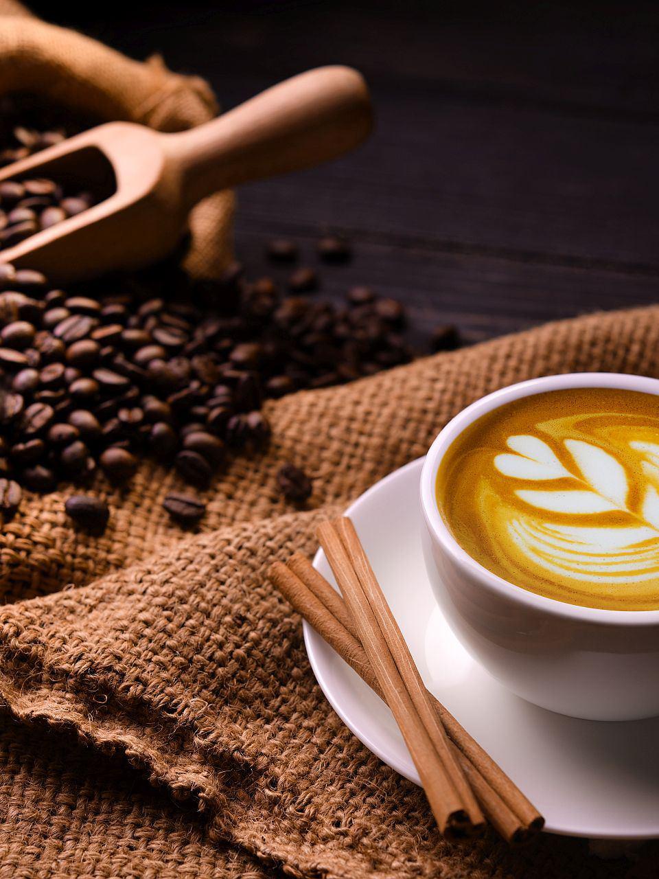 Bohnen für Espresso, Cappuccino und Co. – Entdecken Sie die Vielfalt der Kaffeespezialitäten